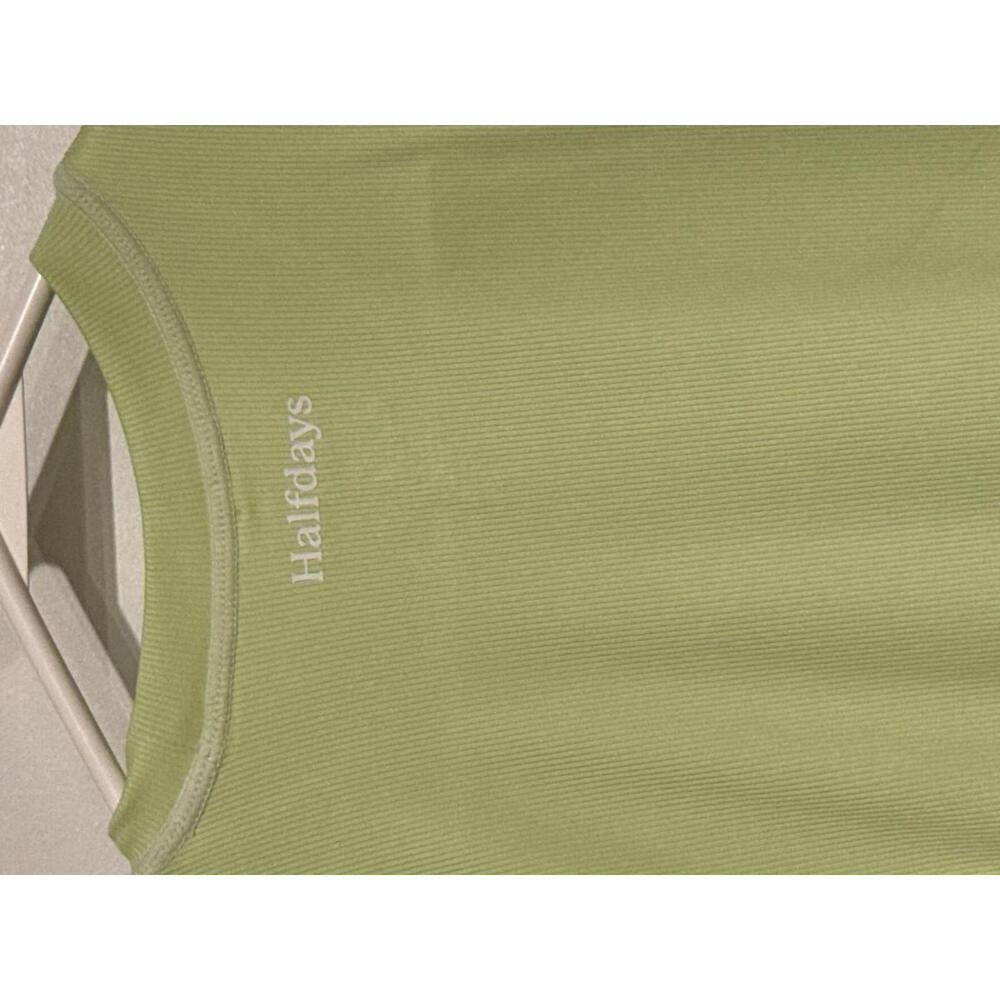 $65 NWT Halfdays Mollie Performance T-Shirt - Women's Pistachio Size S - Picture 10 of 11